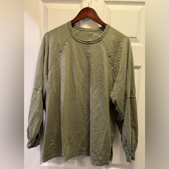 Aerie Oversized Boyfriend Long Sleeve Tee - Picture 2 of 4